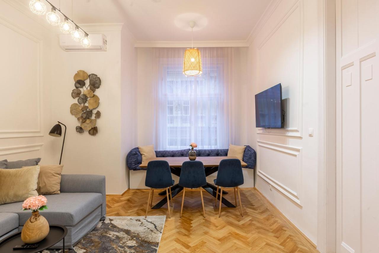 Glamorous Modern In The Hearth Of Appartamento Budapest
